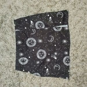 Celestial Mini Skit, w/ side slit, US size 4